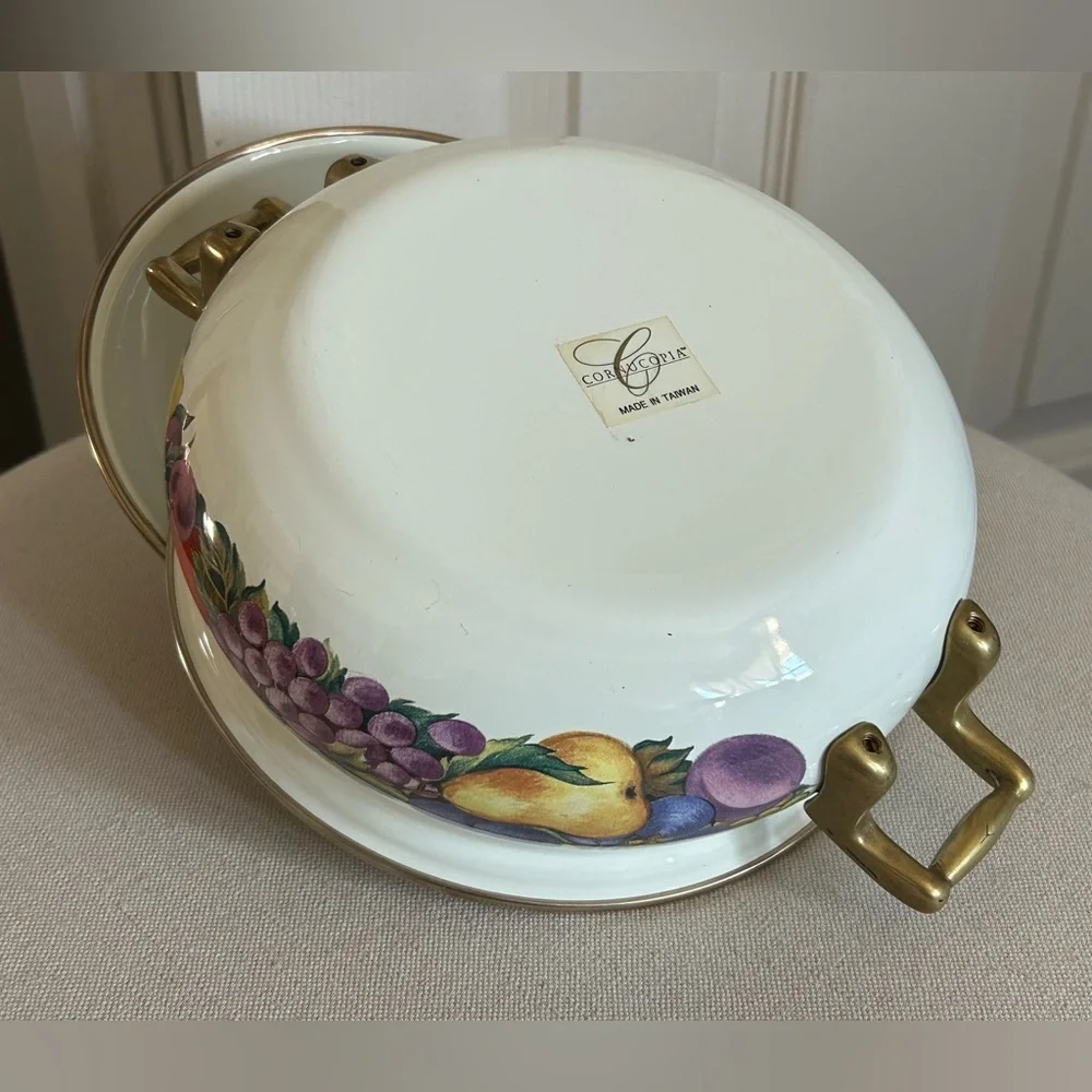 Vintage Cornucopia Kitchen Enamel Casserole Dutch Oven Fruit Design 2.5 Quart